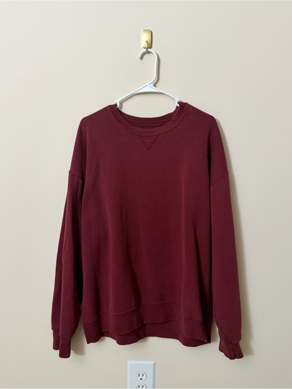 Fruit of the Loom Men's Burgundy Maroon Crewneck Sweatshirt Oversized Size XL